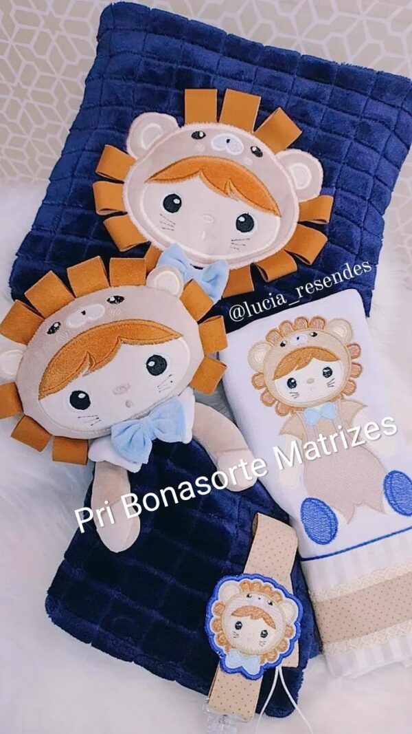 Ronnie Leão Matriz de Pelucia